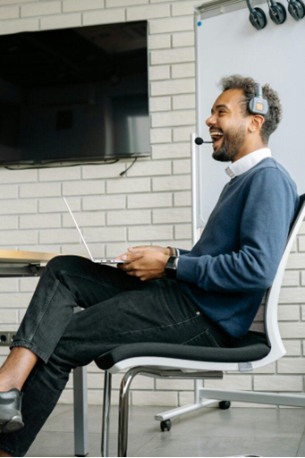 a virtual construction assistant provifing back office support from their remote office